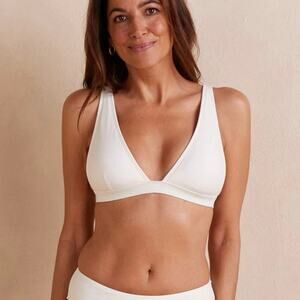 Summersalt The Plunge Bikini Top in white sand size 6
